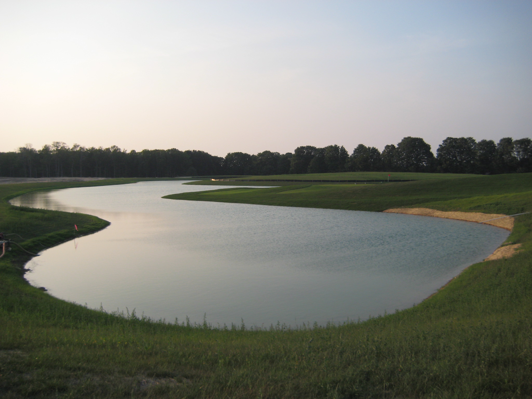 golf course pond image | geomembrane